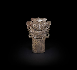 early 11th century – 771 bc)       玉獠牙神人头像 西周 (约公元